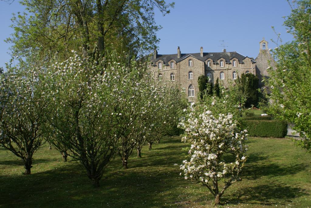 Hotel-Restaurant De L'Abbaye Plancoët Kültér fotó